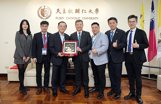 2025/12/06 胡志明市經濟大學